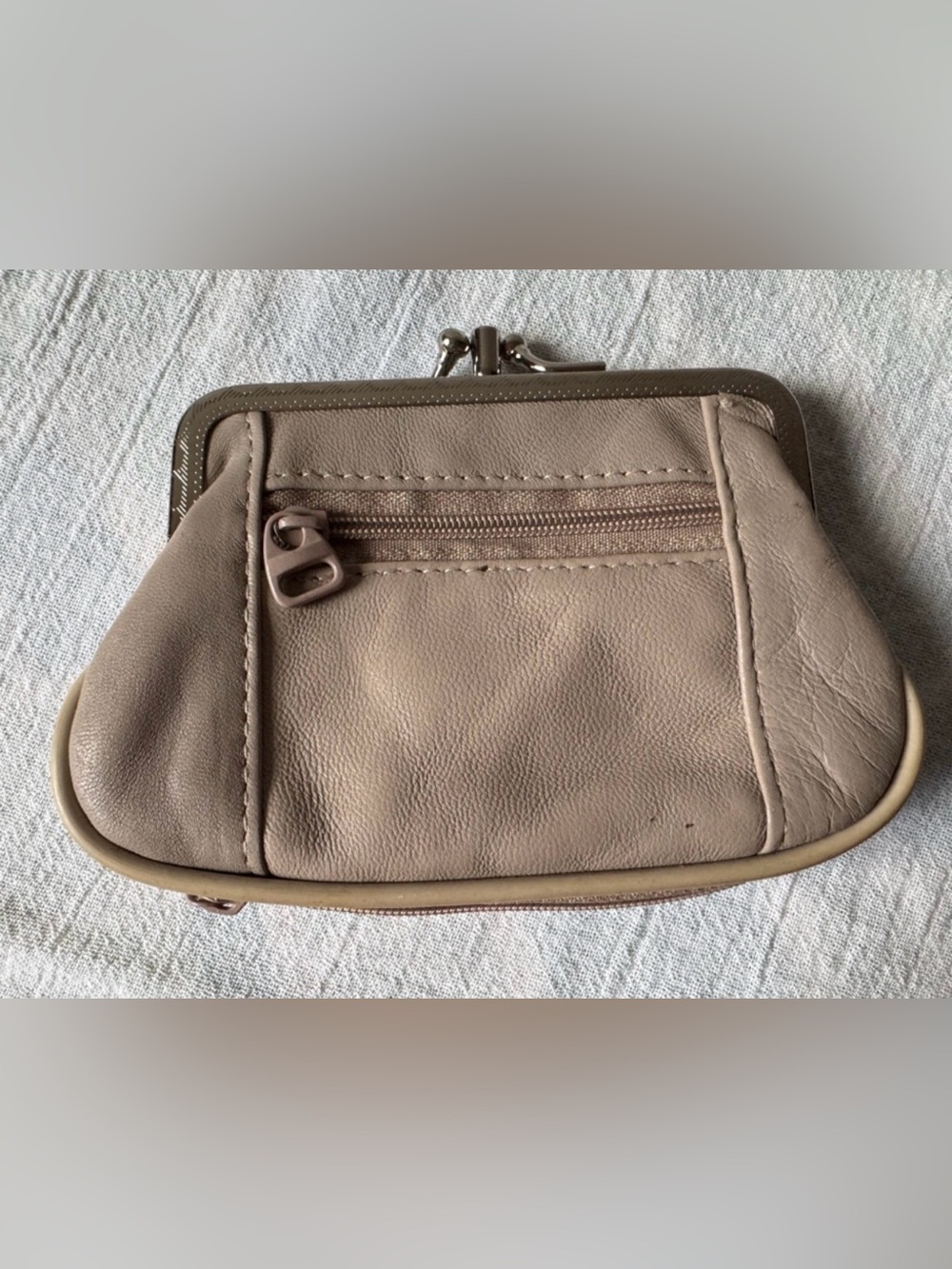 VTG Taupe Wallet Change Purse Taupe Leather Small